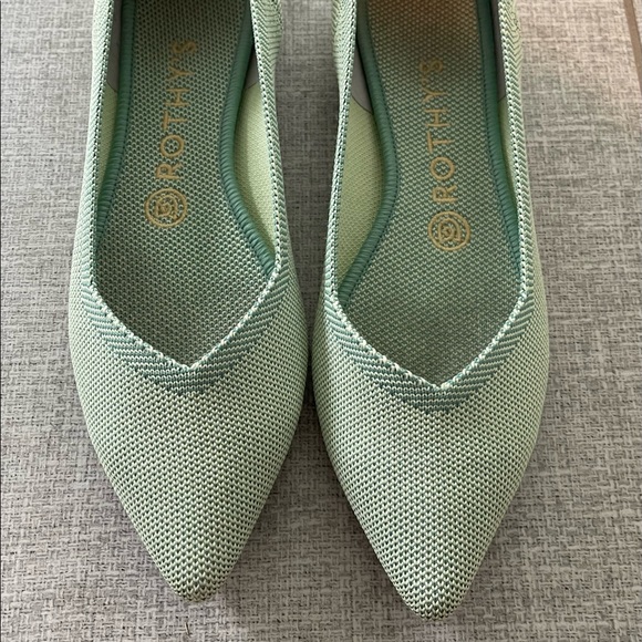 Shoes - Rothy’s point